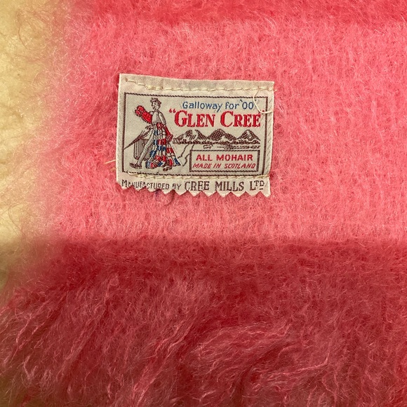 Vintage Glen Cree pink mohair scarf - Picture 5 of 5
